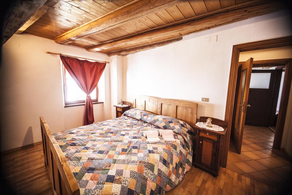 Casa Streberi Lägenhet Castelfondo Exteriör bild
