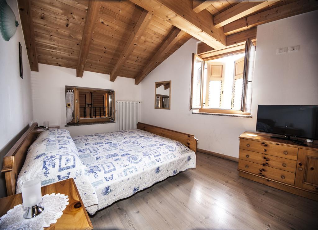 Casa Streberi Lägenhet Castelfondo Exteriör bild