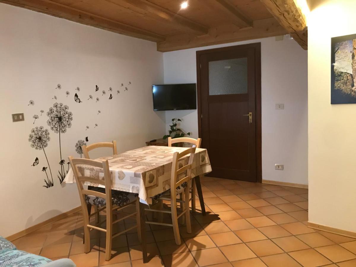 Casa Streberi Lägenhet Castelfondo Exteriör bild