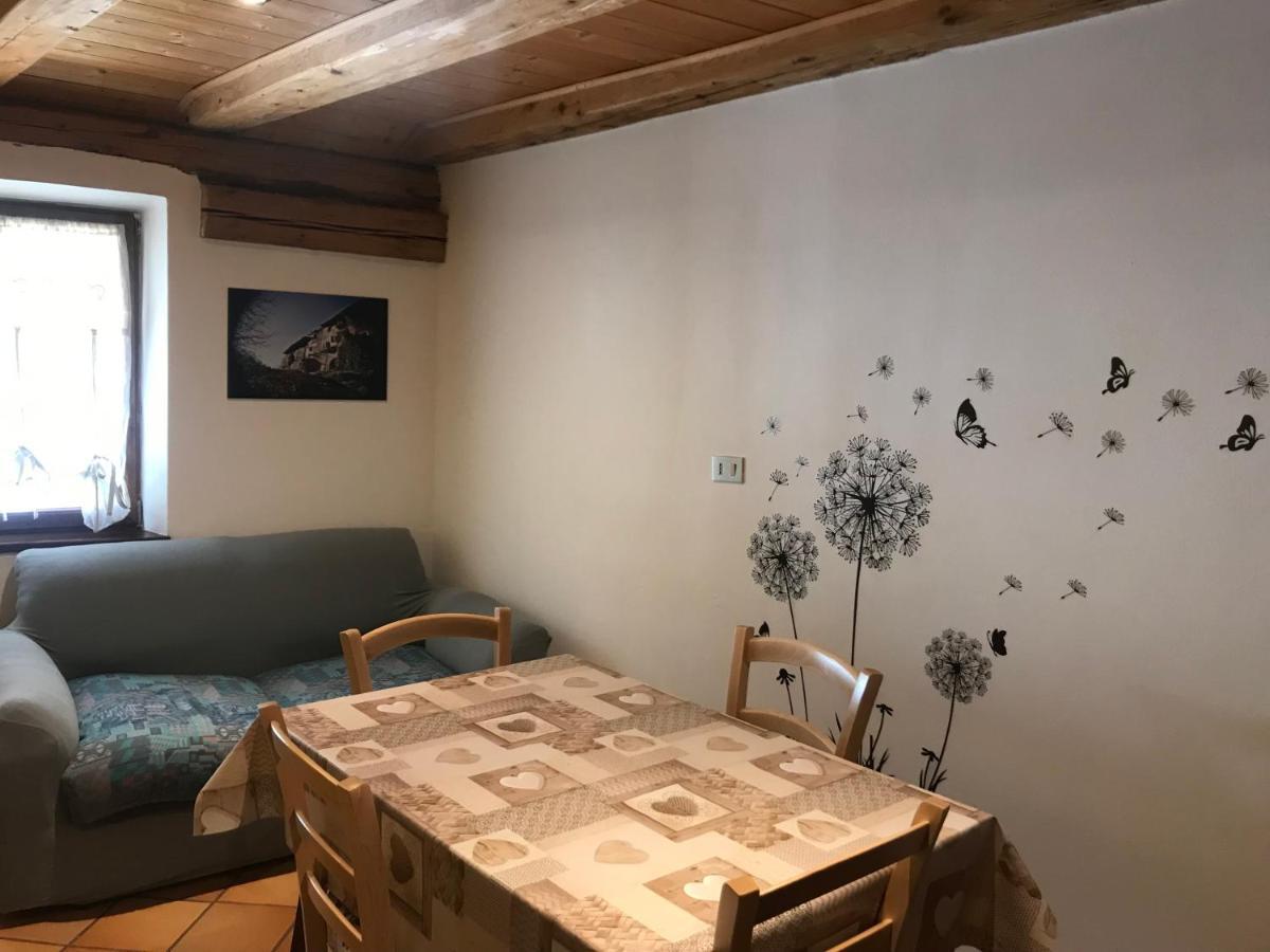 Casa Streberi Lägenhet Castelfondo Exteriör bild